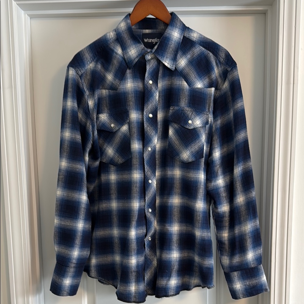 Wrangler Flannel Pearl Snap Shirt - sz Large